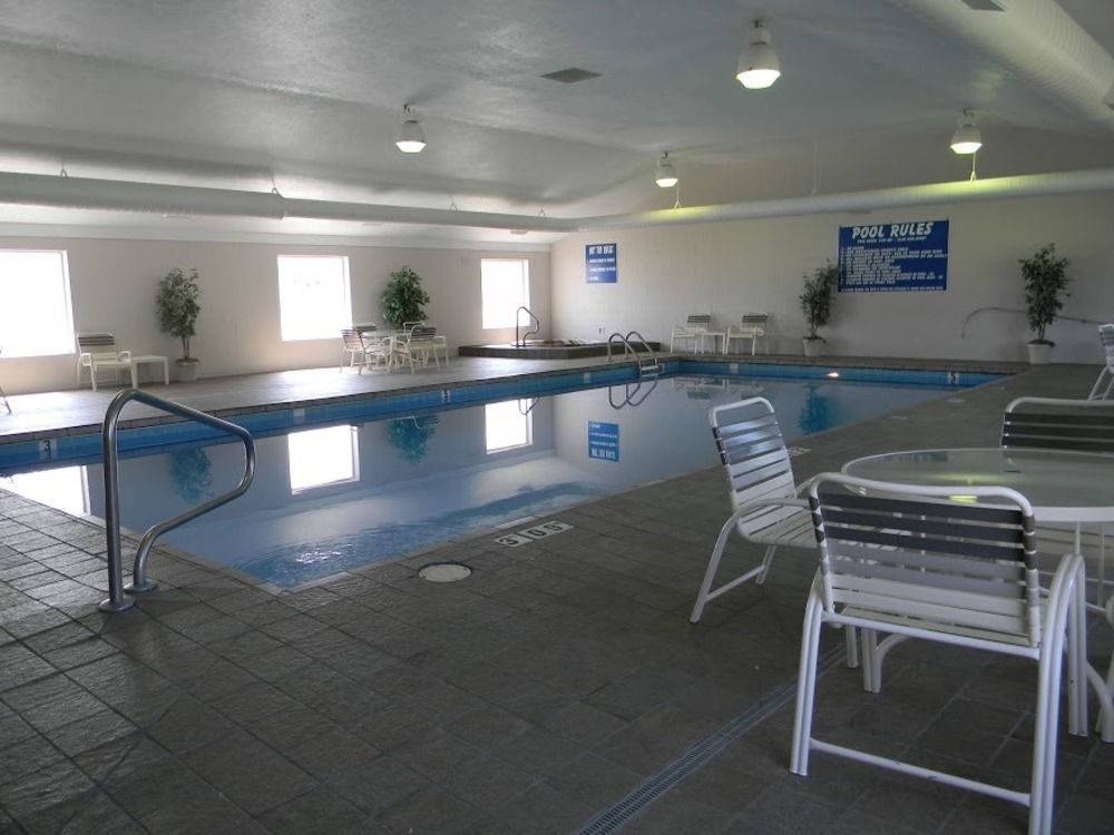 Boarders Inn & Suites By Cobblestone Hotels - Munising Wetmore Екстер'єр фото