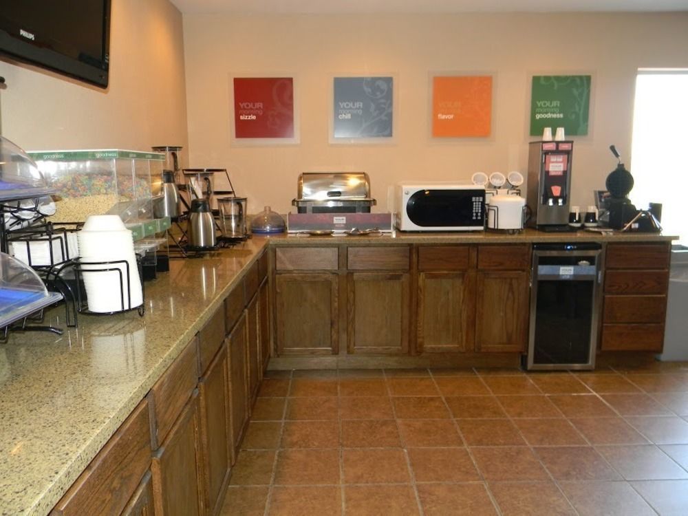Boarders Inn & Suites By Cobblestone Hotels - Munising Wetmore Екстер'єр фото
